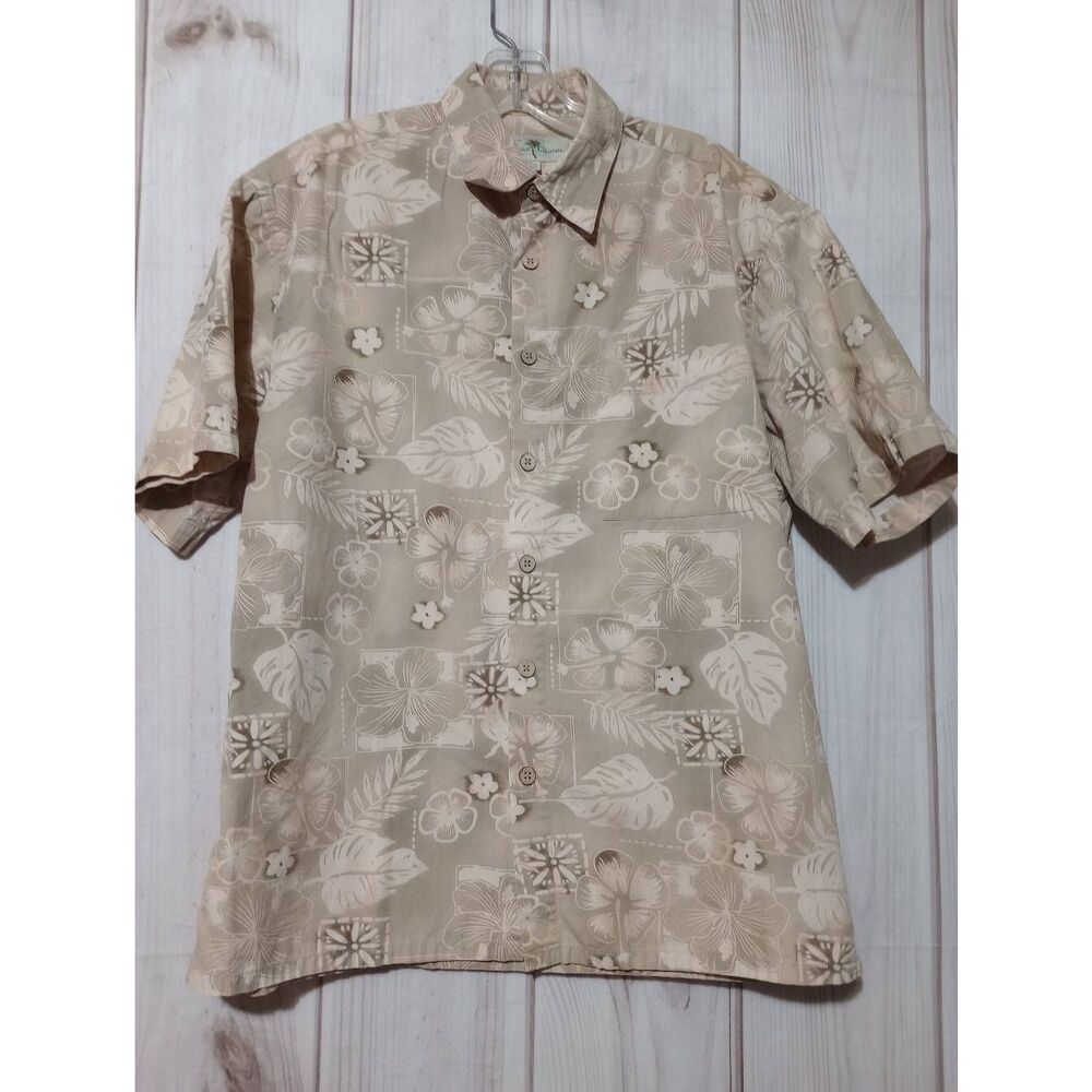 Island Shores Shirt Men's Medium Tan Button Front Short Sleeve Wooden Button Tro
